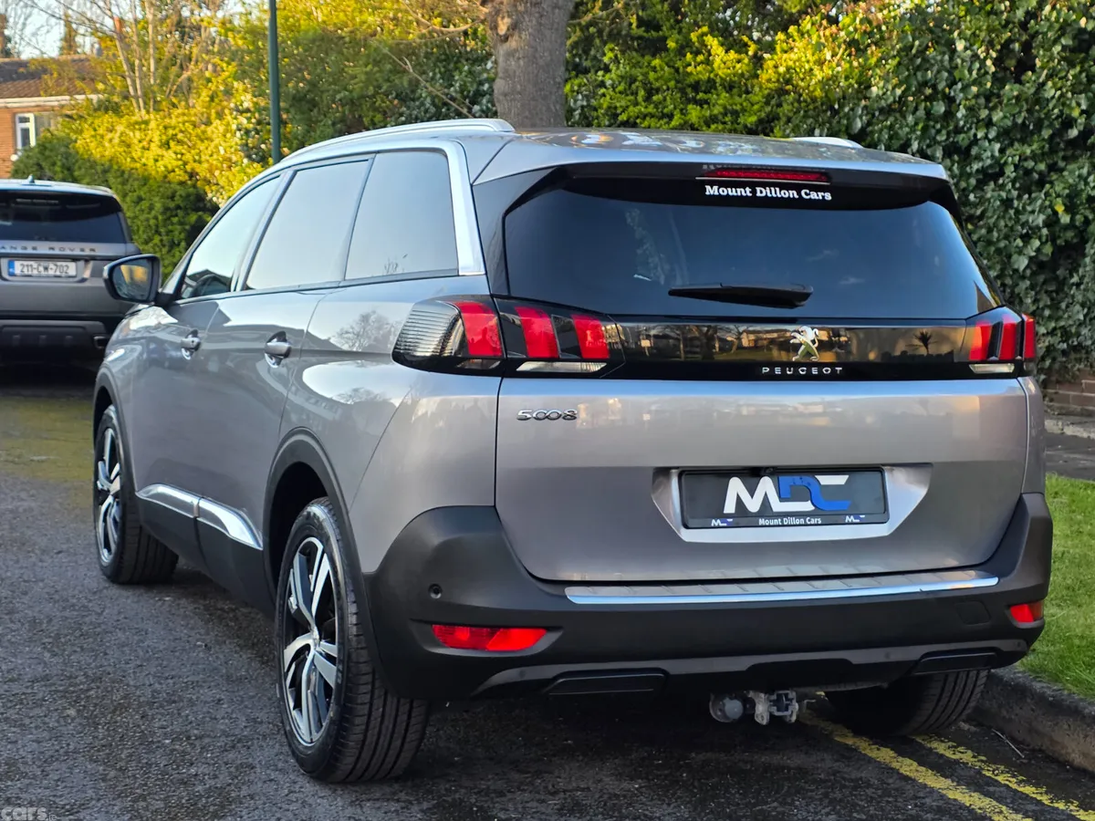 Peugeot 5008 MPV, Diesel, 2020, Grey