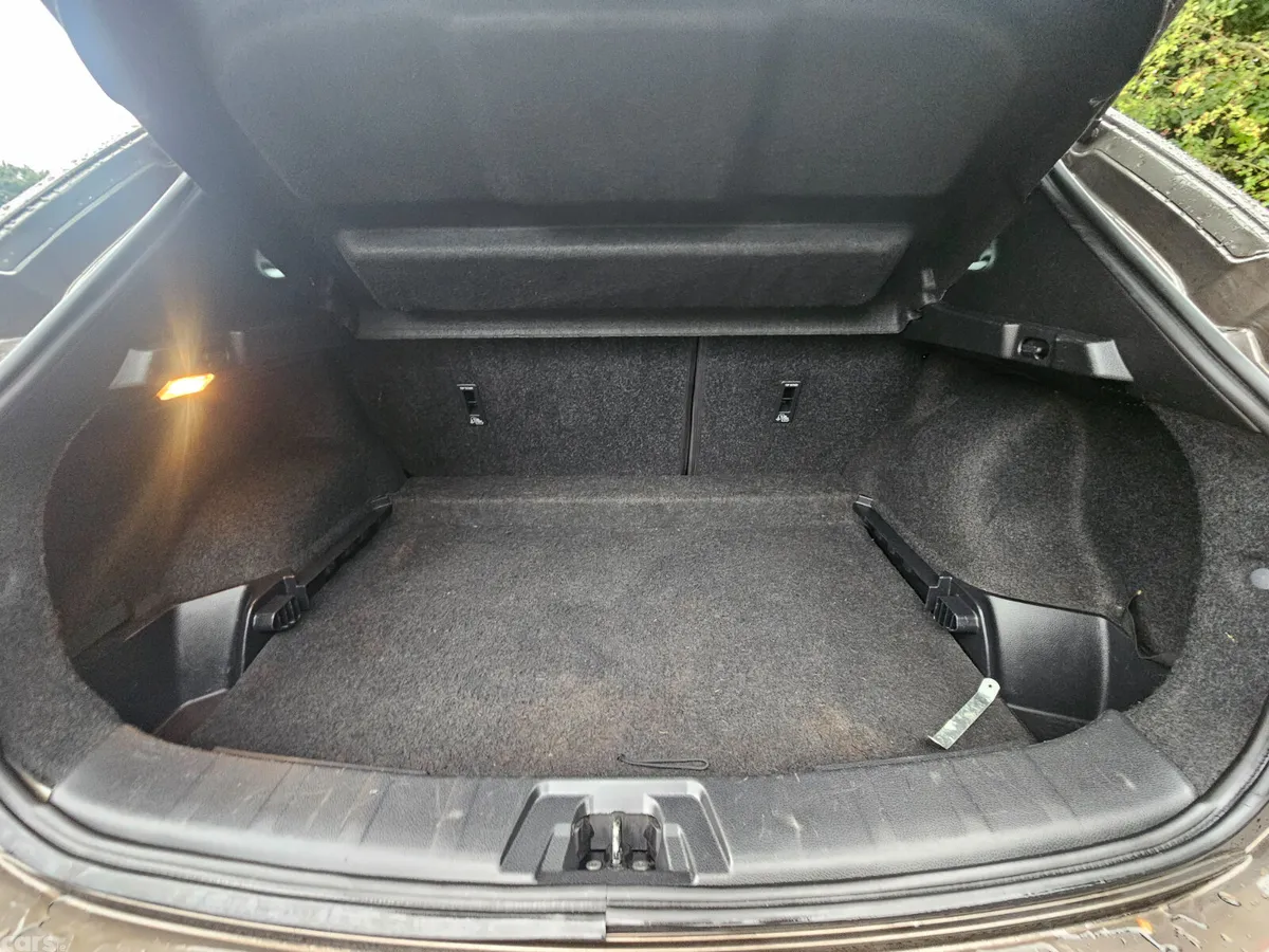 Nissan Qashqai Hatchback, Diesel, 2015, Brown
