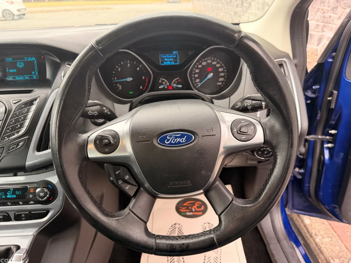 Ford Focus Saloon, Diesel, 2014, Blue