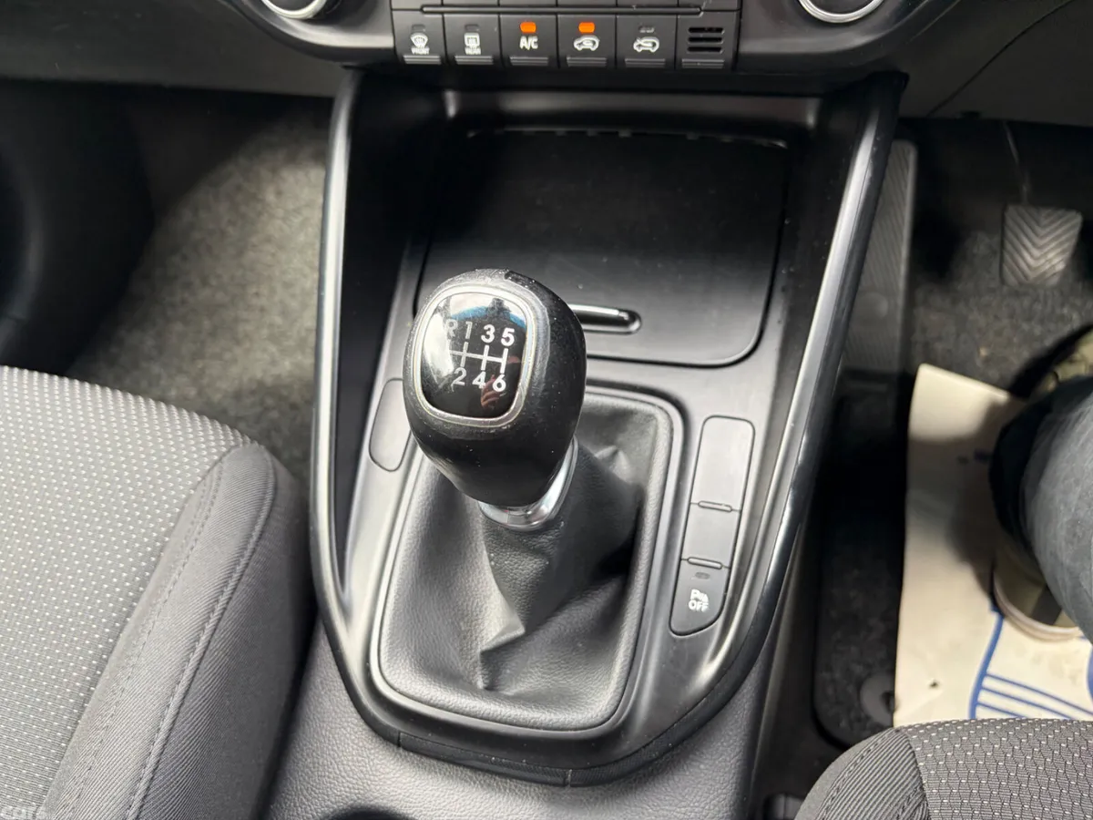 Kia Carens MPV, Diesel, 2016, Blue