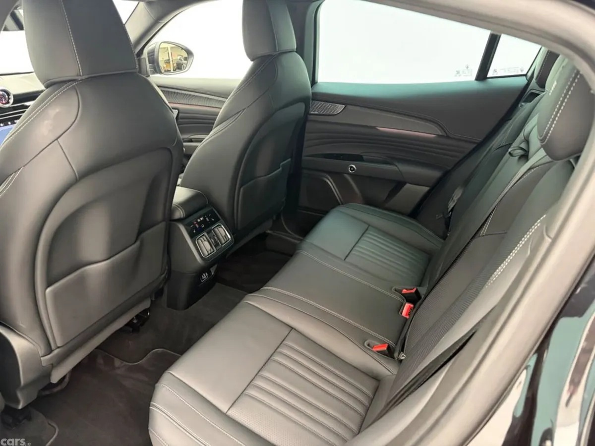 Maserati Other Estate, Electric, 2025, Black