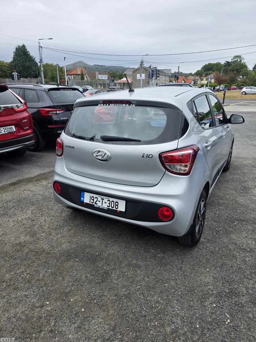 Hyundai i10 Hatchback, Petrol, 2019, Grey