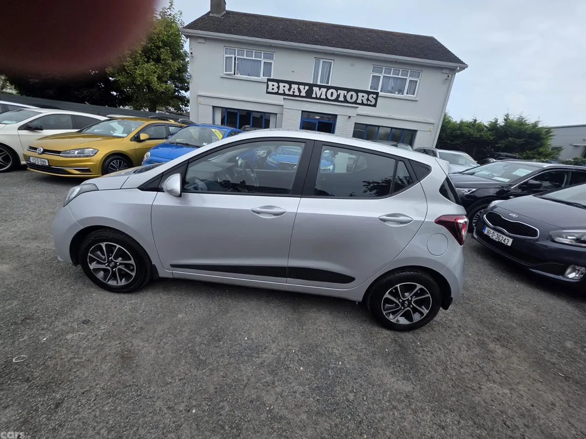 Hyundai i10 Hatchback, Petrol, 2019, Grey