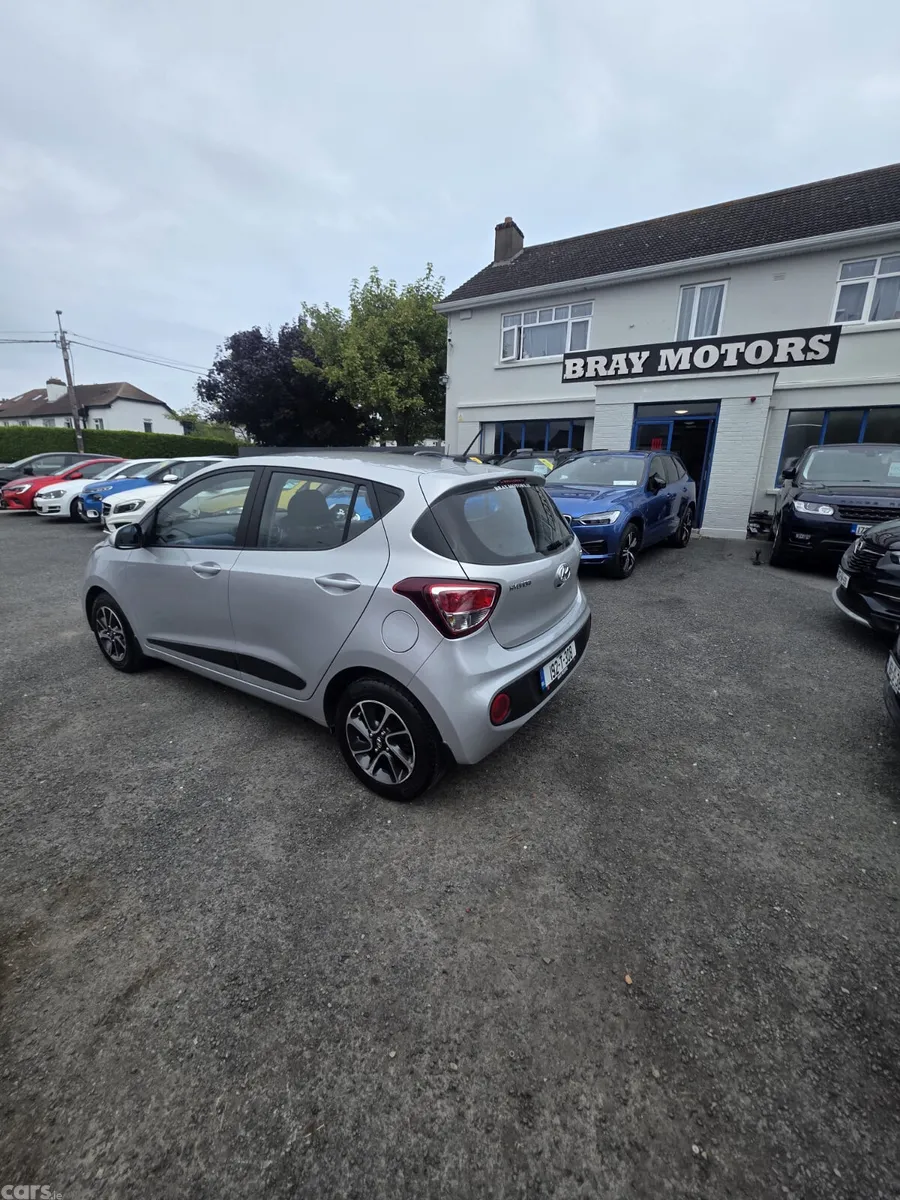 Hyundai i10 Hatchback, Petrol, 2019, Grey