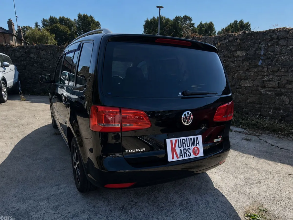 Volkswagen Touran MPV, Petrol, 2013, Black