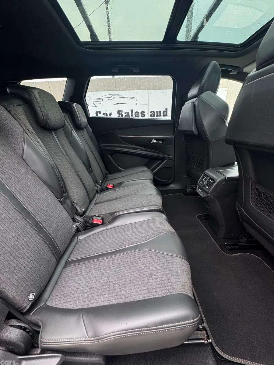 Peugeot 5008 MPV, Petrol, 2018, Green