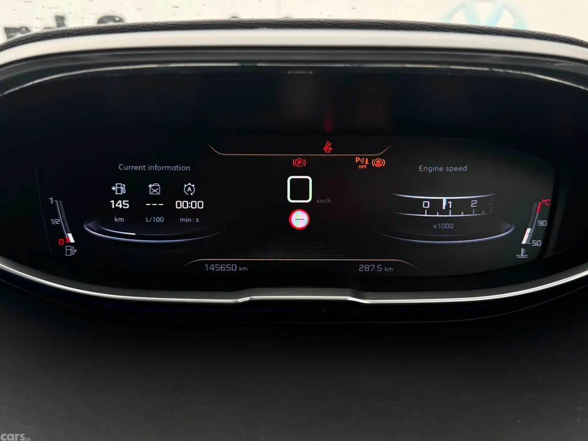 Peugeot 5008 MPV, Petrol, 2018, Green