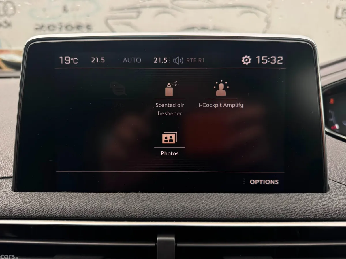 Peugeot 5008 MPV, Petrol, 2018, Green