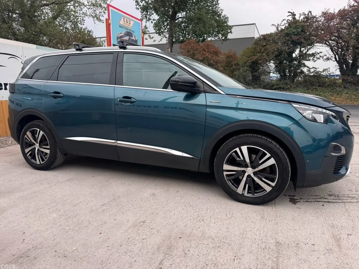 Peugeot 5008 MPV, Petrol, 2018, Green