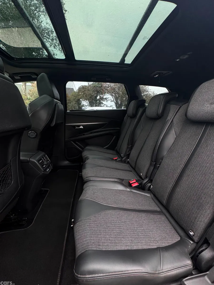 Peugeot 5008 MPV, Petrol, 2018, Green