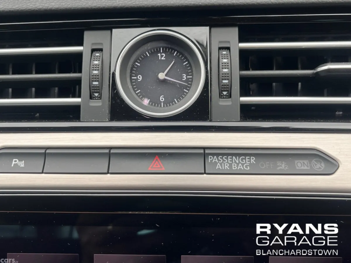 Volkswagen Passat Saloon, Petrol, 2018, Brown