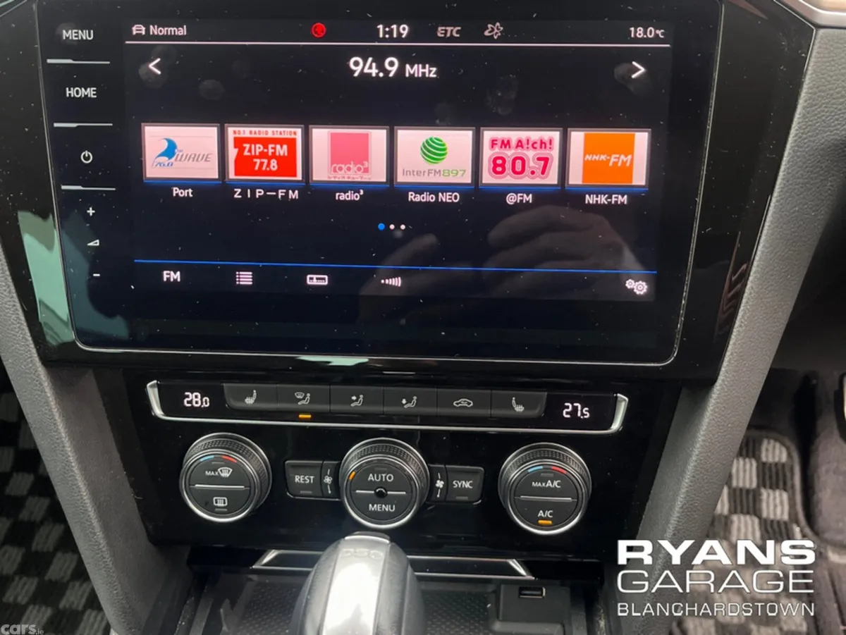 Volkswagen Passat Saloon, Petrol, 2018, Brown
