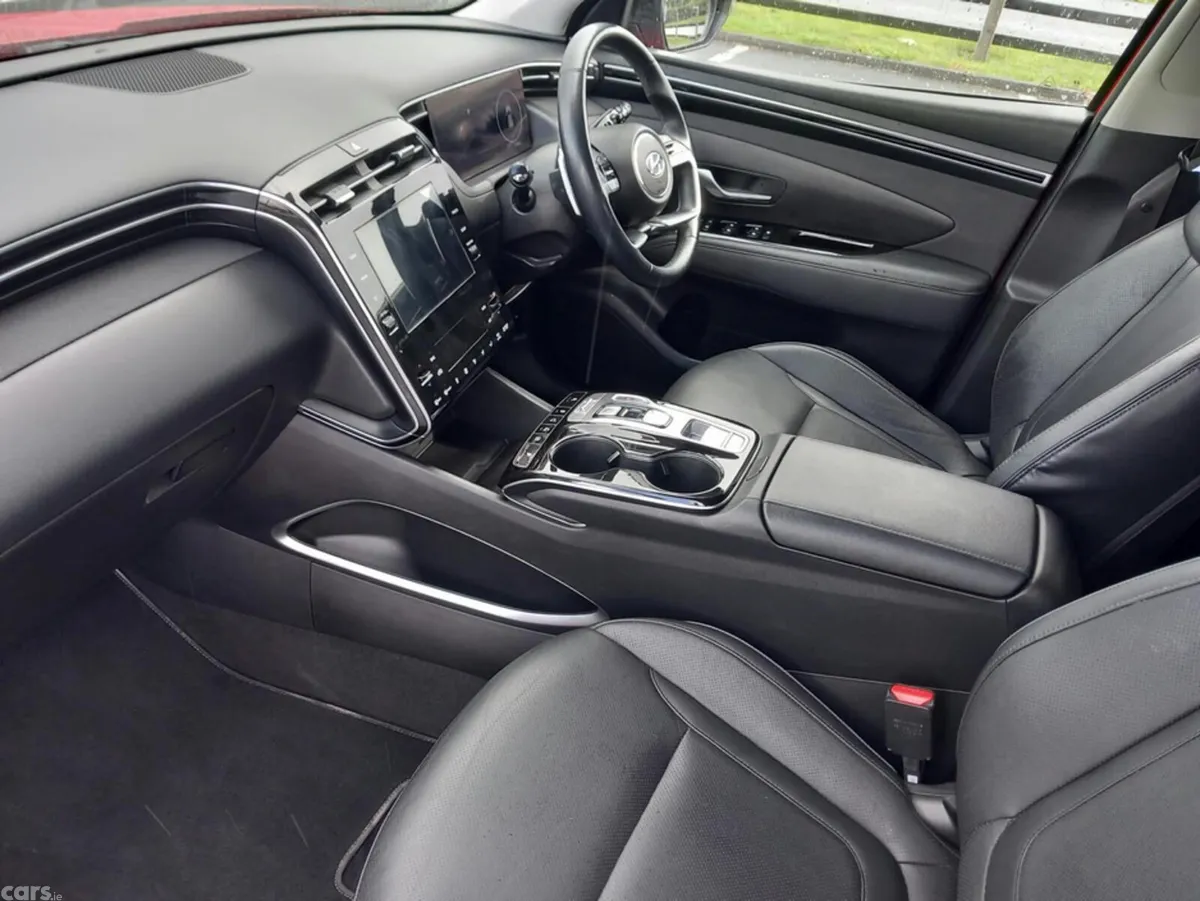 Hyundai Tucson MPV, Petrol Hybrid, 2021, Red