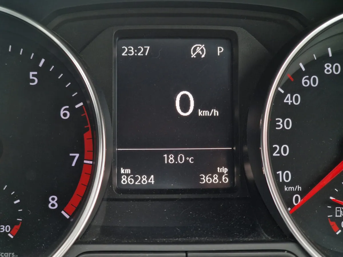 Volkswagen Polo Hatchback, Petrol, 2016, White