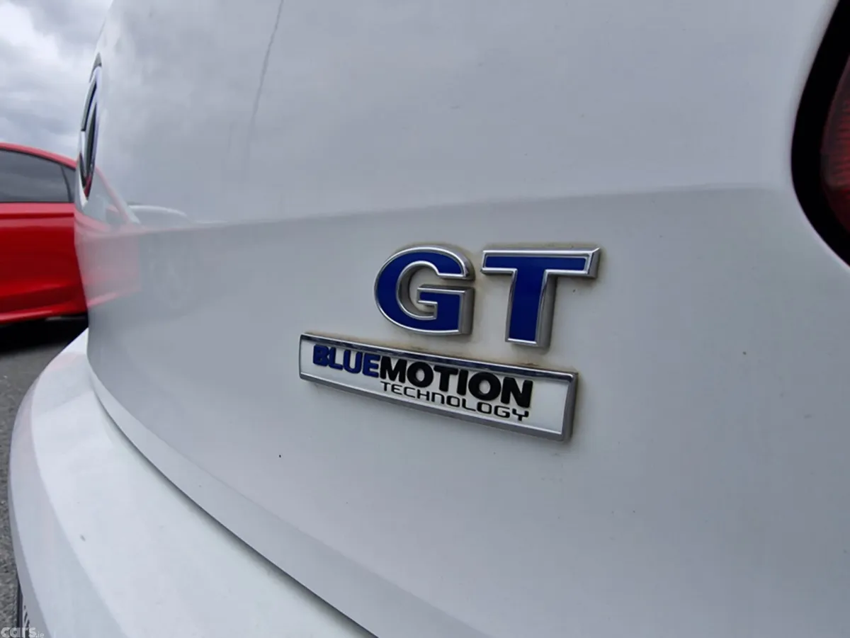 Volkswagen Polo Hatchback, Petrol, 2016, White