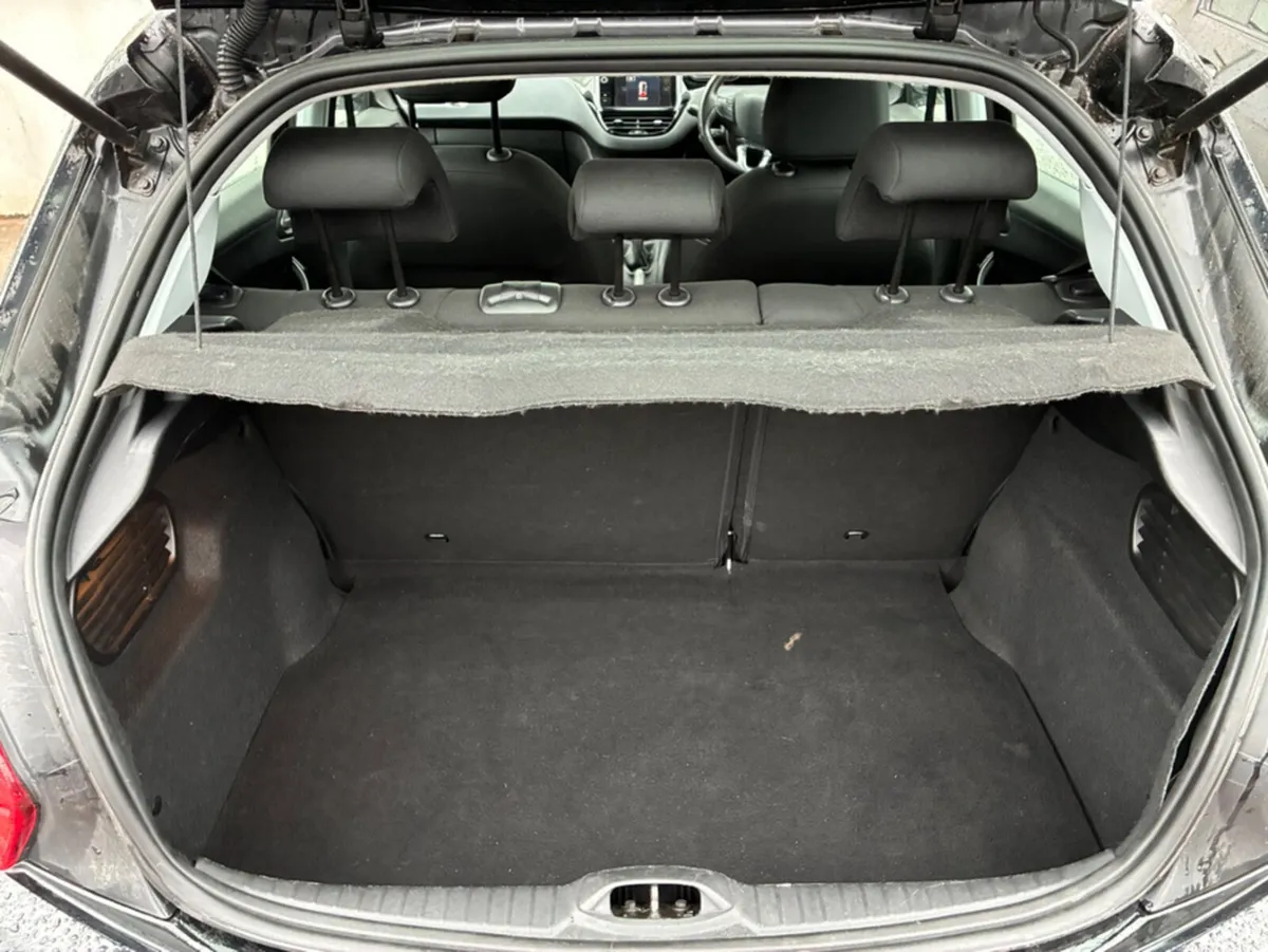 Peugeot 208 Hatchback, Petrol, 2016, Black