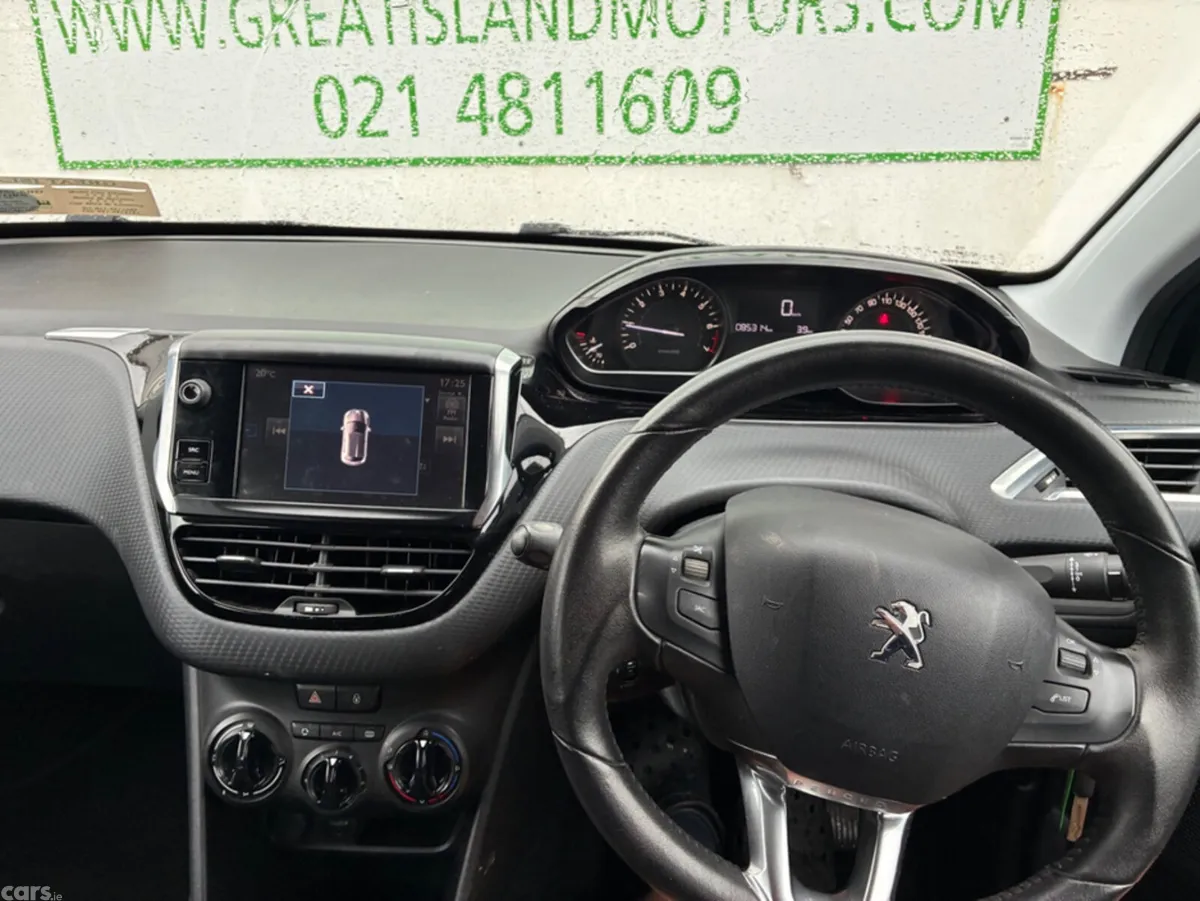 Peugeot 208 Hatchback, Petrol, 2016, Black