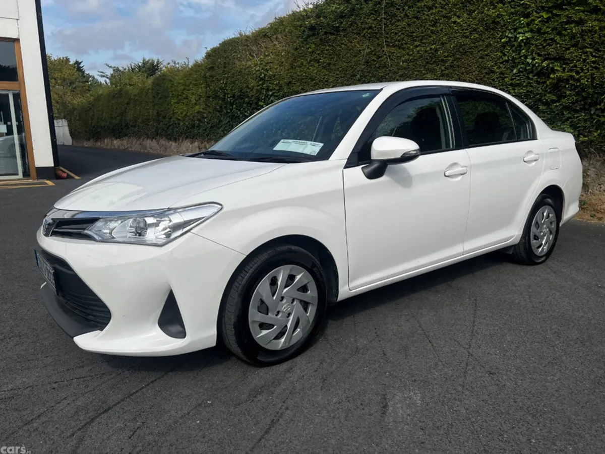 Toyota Corolla Saloon, Petrol Hybrid, 2020, White