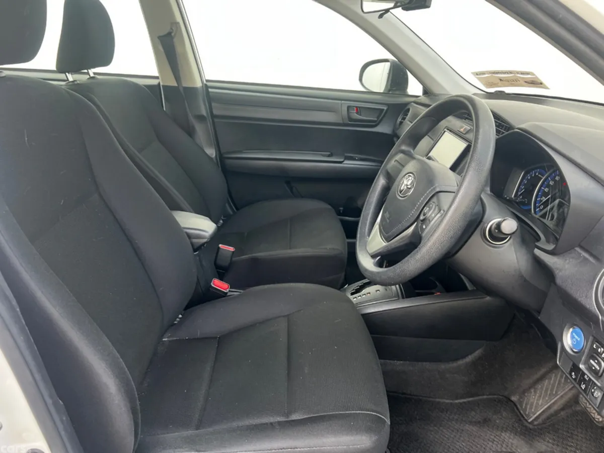 Toyota Corolla Saloon, Petrol Hybrid, 2020, White