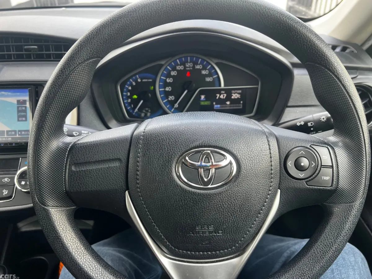 Toyota Corolla Saloon, Petrol Hybrid, 2020, White