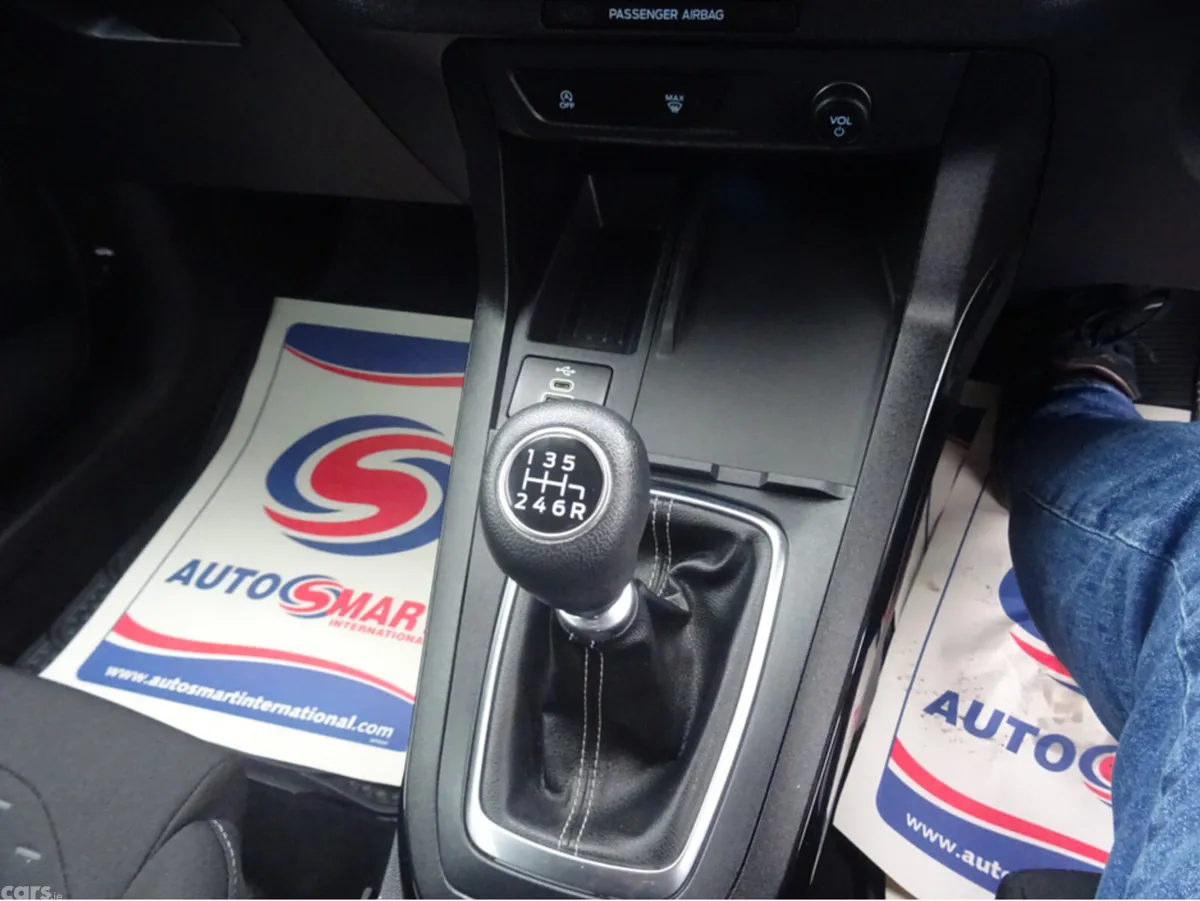 Ford Puma MPV, Petrol Hybrid, 2024, Grey
