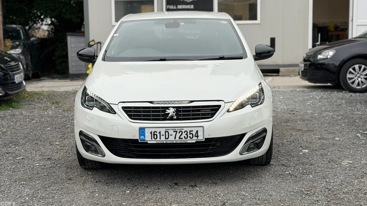 Peugeot 308 Hatchback, Petrol, 2016, White