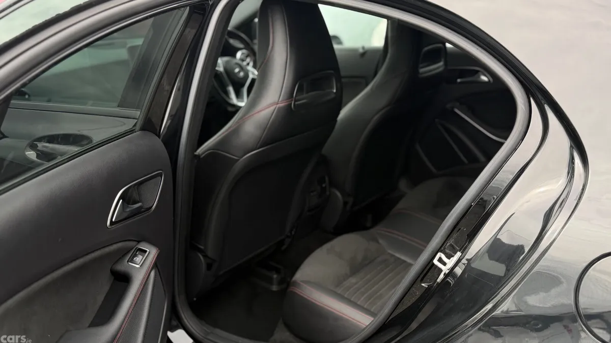 Mercedes-Benz A-Class Hatchback, Petrol, 2014, Black