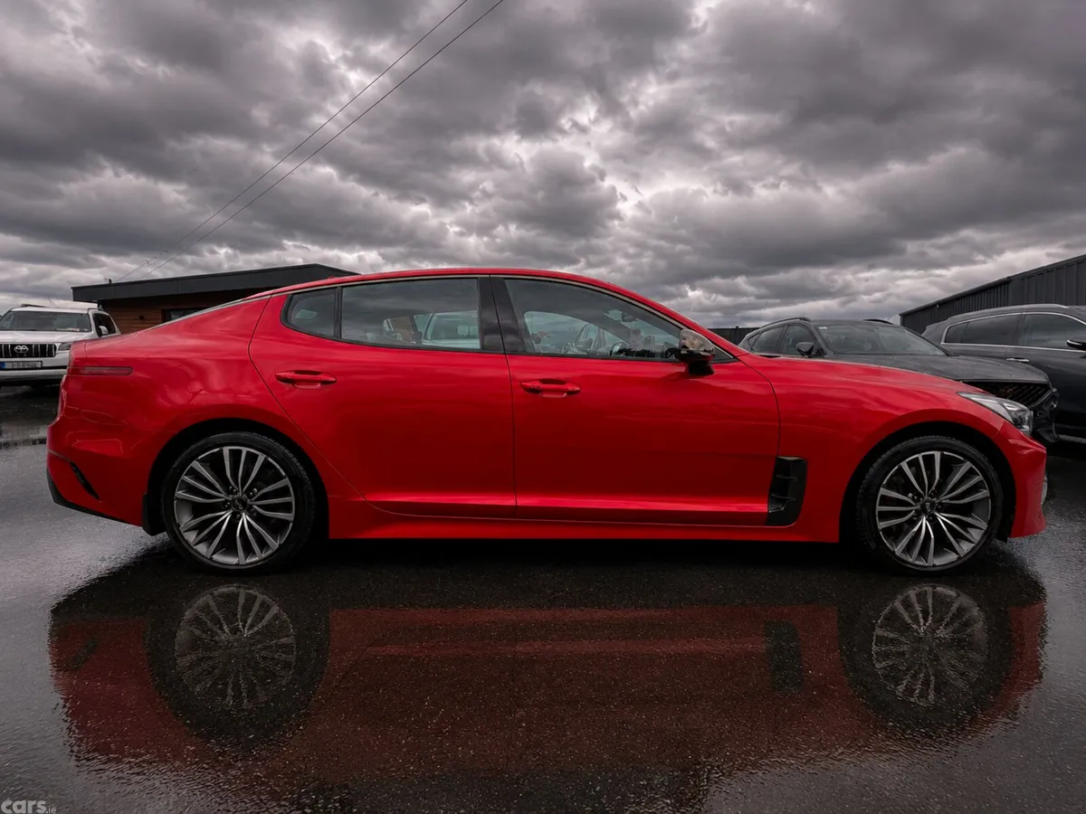 Kia Stinger Hatchback, Diesel, 2019, Red