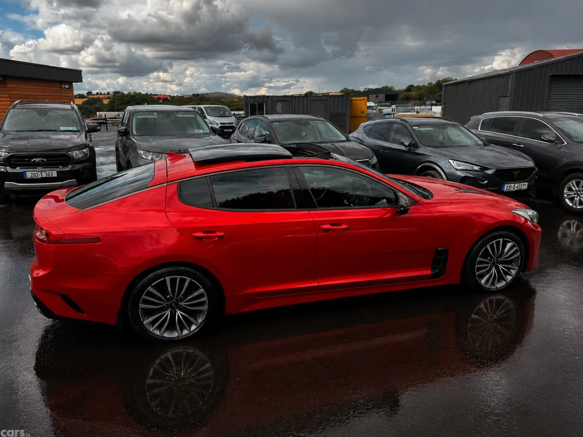 Kia Stinger Hatchback, Diesel, 2019, Red