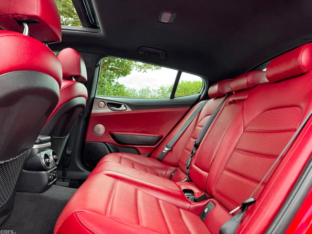 Kia Stinger Hatchback, Diesel, 2019, Red