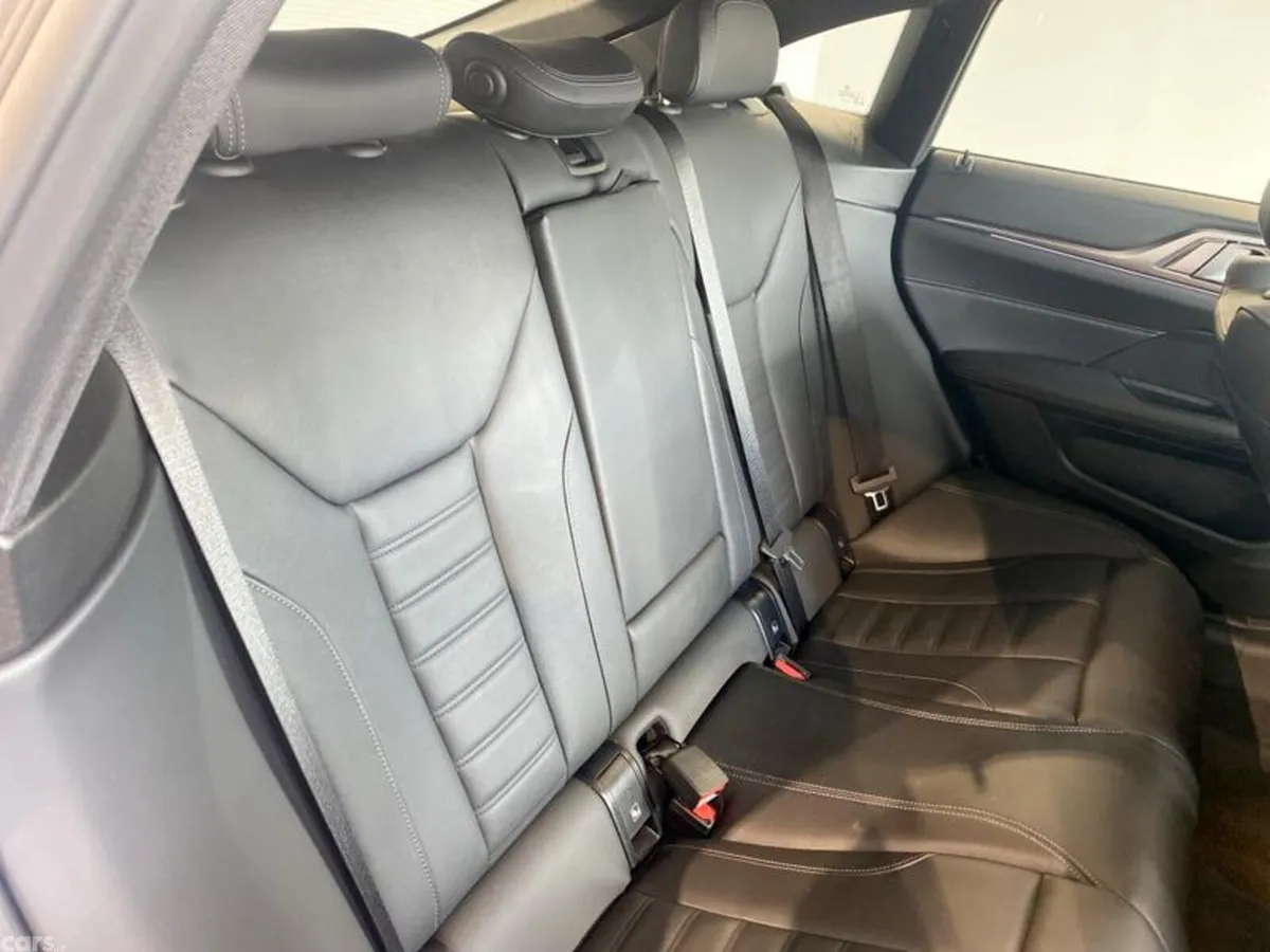 BMW 4-Series Hatchback, Diesel Hybrid, 2023, Blue