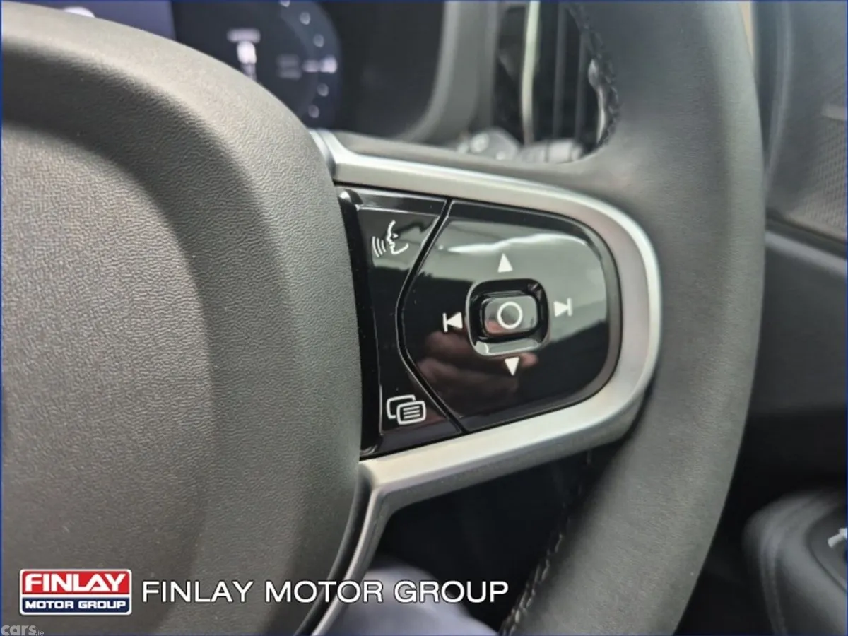Volvo XC60 SUV, Petrol Plug-in Hybrid, 2026, Black