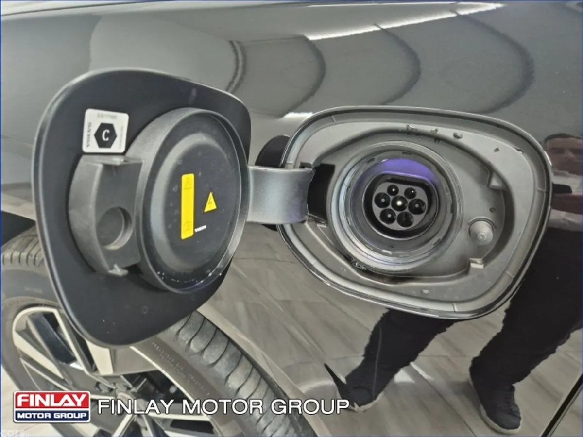 Volvo XC60 SUV, Petrol Plug-in Hybrid, 2026, Black
