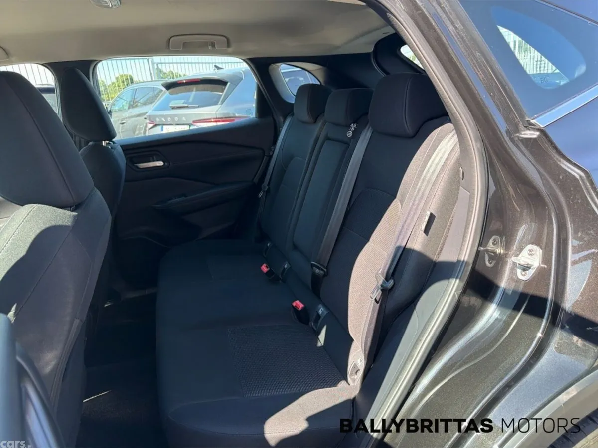 Nissan Qashqai MPV, Petrol Hybrid, 2024, Black