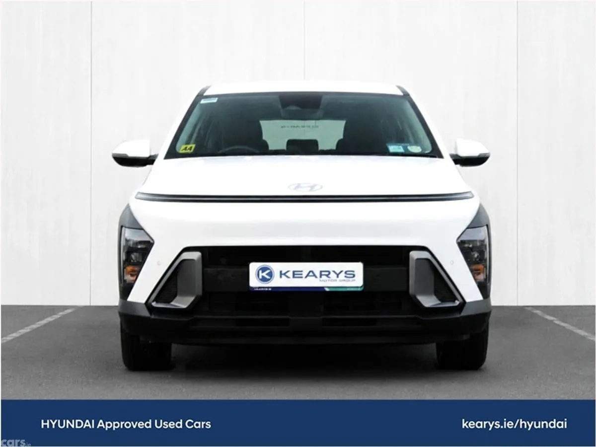 Hyundai KONA SUV, Petrol Hybrid, 2023, White