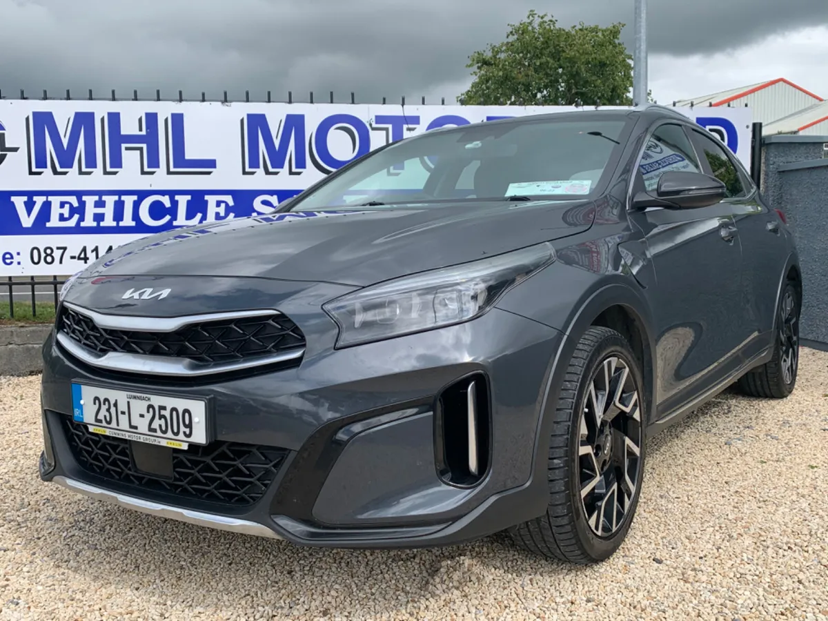 Kia XCeed Hatchback, Petrol Plug-in Hybrid, 2023, Grey