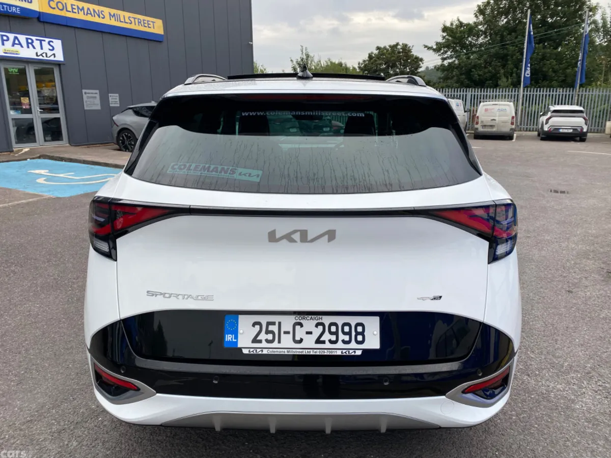 Kia Sportage SUV, Diesel Hybrid, 2025, White