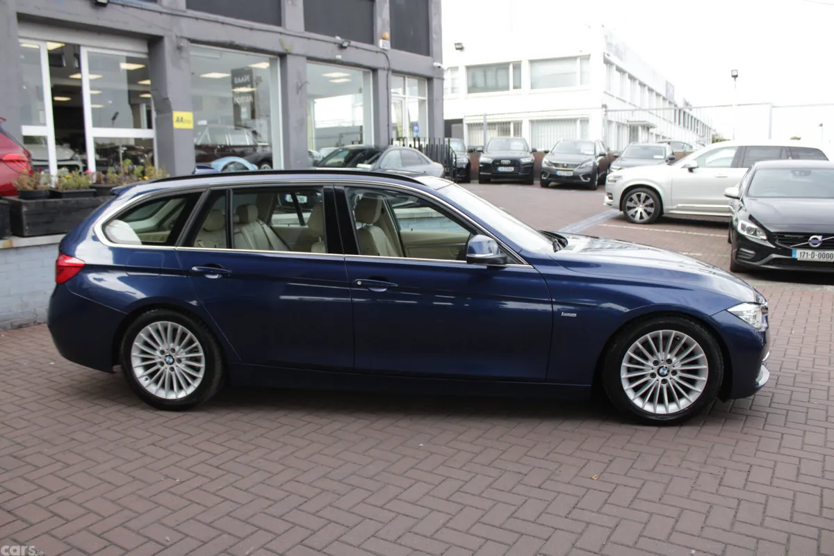 BMW 3-Series Estate, Diesel, 2018, Blue