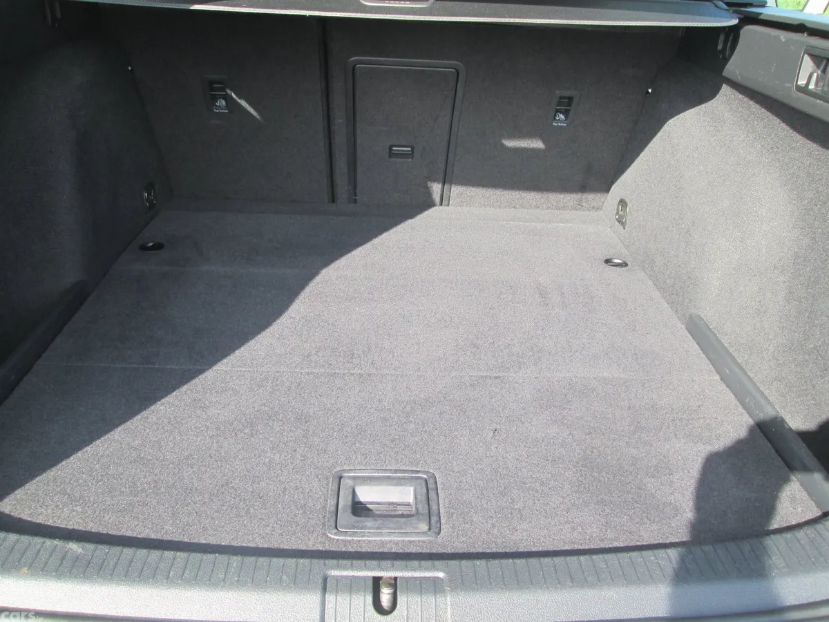 Volkswagen Golf Estate, Diesel, 2019, White