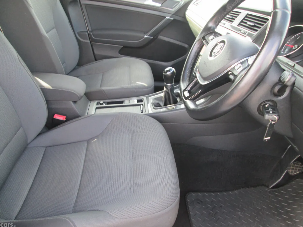 Volkswagen Golf Estate, Diesel, 2019, White