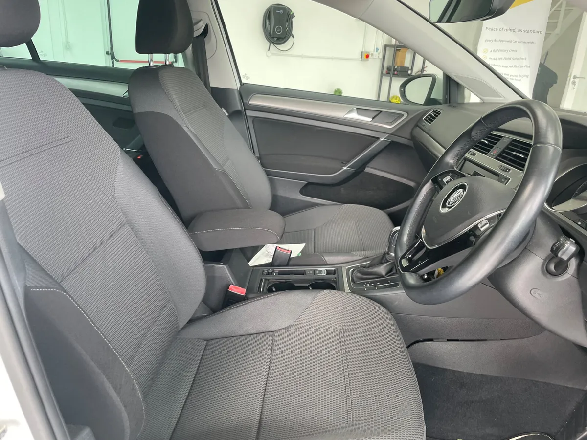 Volkswagen Golf Hatchback, Petrol, 2017, White