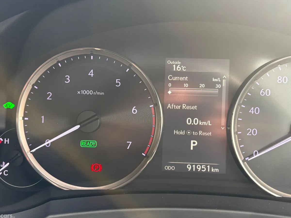 Lexus IS Saloon, Petrol Hybrid, 2017, Black