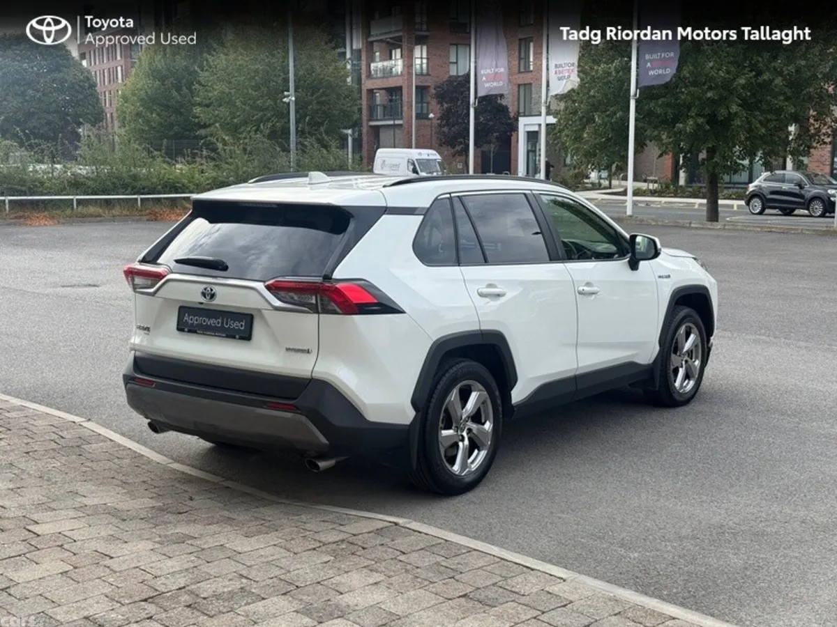 Toyota RAV4 SUV, Petrol Hybrid, 2022, White