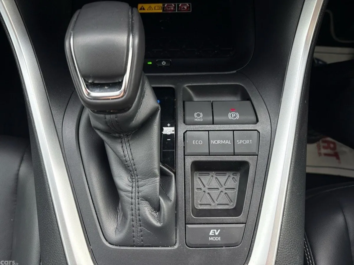Toyota RAV4 SUV, Petrol Hybrid, 2025, Grey