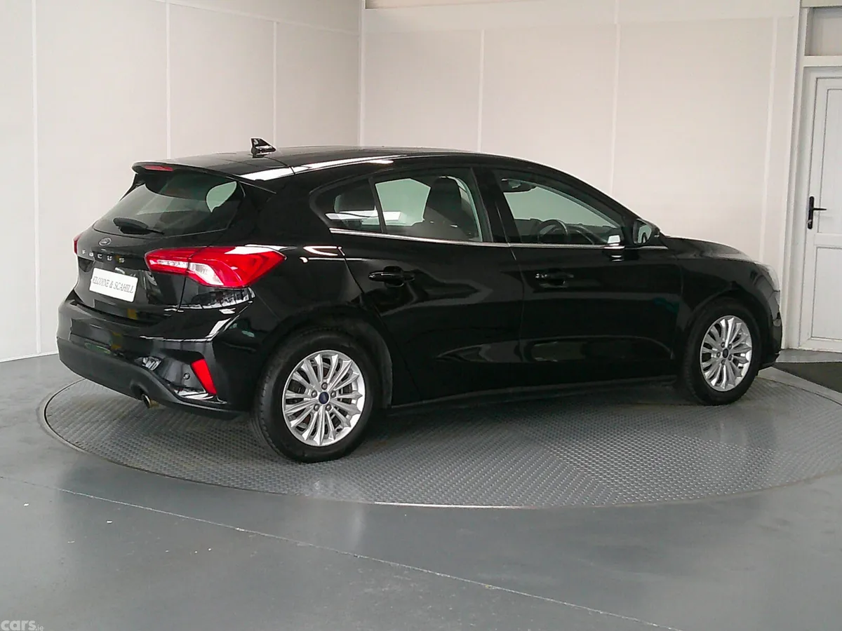 Ford Focus Hatchback, Diesel, 2021, Black