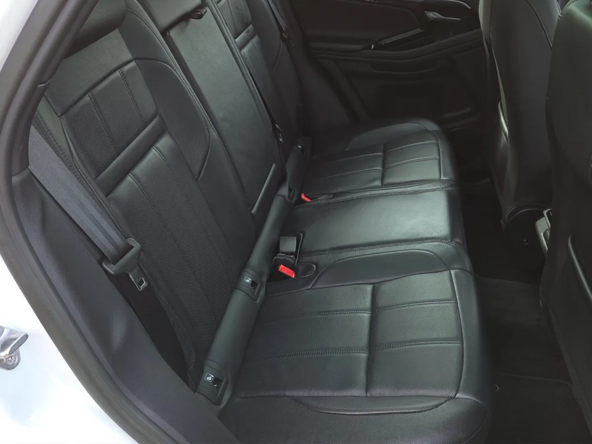 Land Rover Range Rover Evoque SUV, Petrol Hybrid, 2022, White