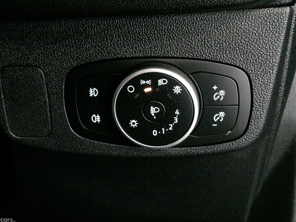 Ford Focus Hatchback, Diesel, 2021, Black