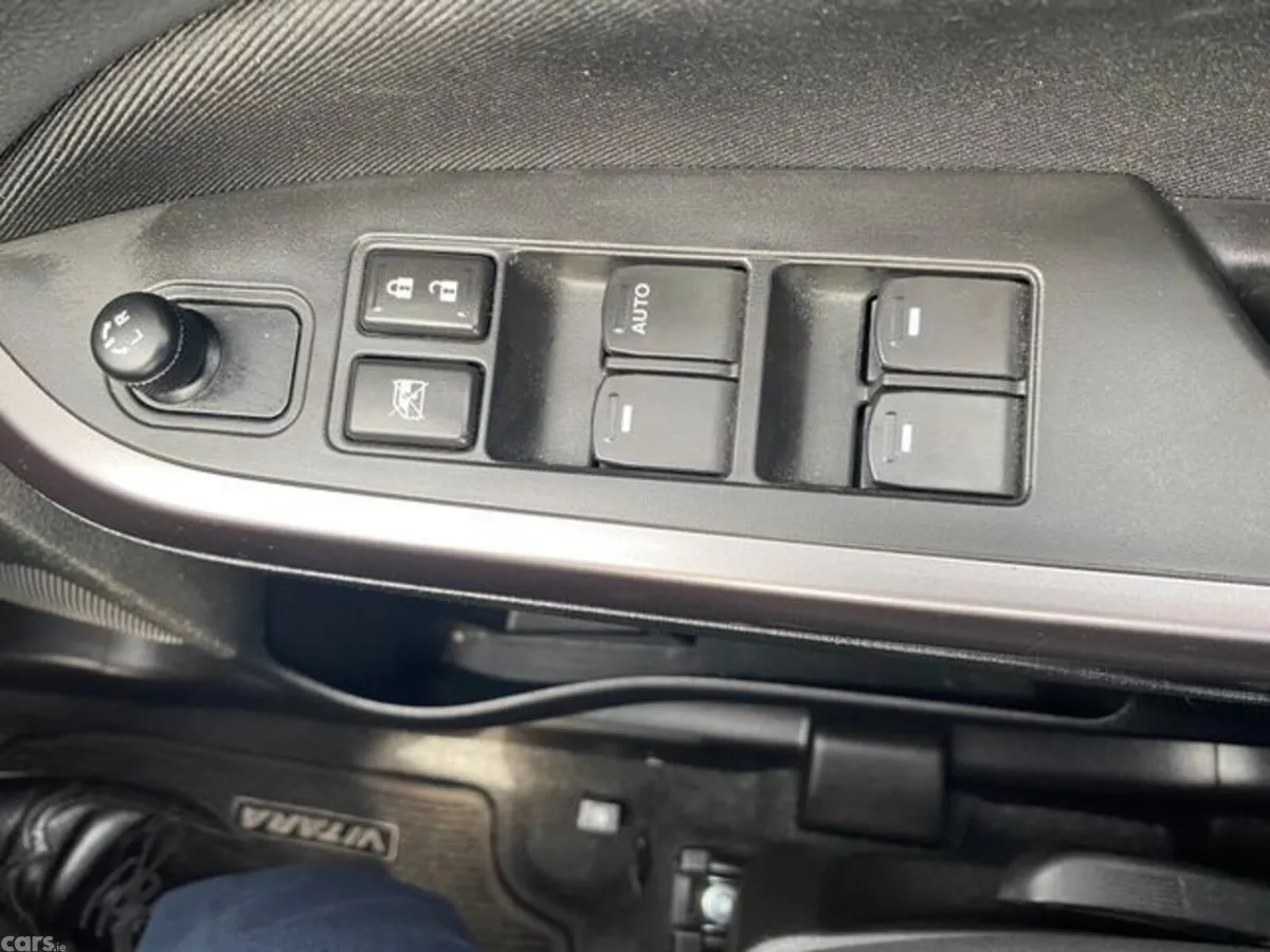 Suzuki Vitara Hatchback, Petrol Hybrid, 2024, Grey