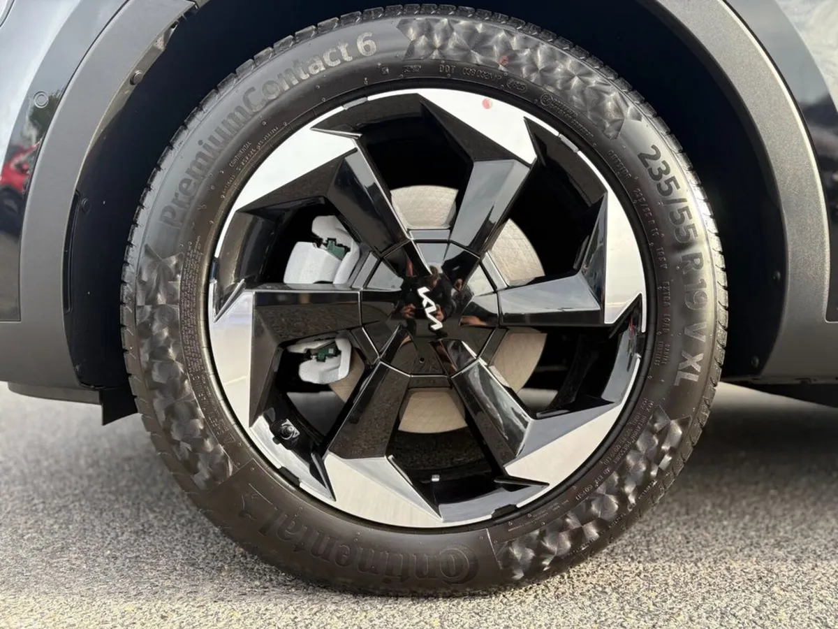 Kia Sorento SUV, Petrol Plug-in Hybrid, 2027, Black