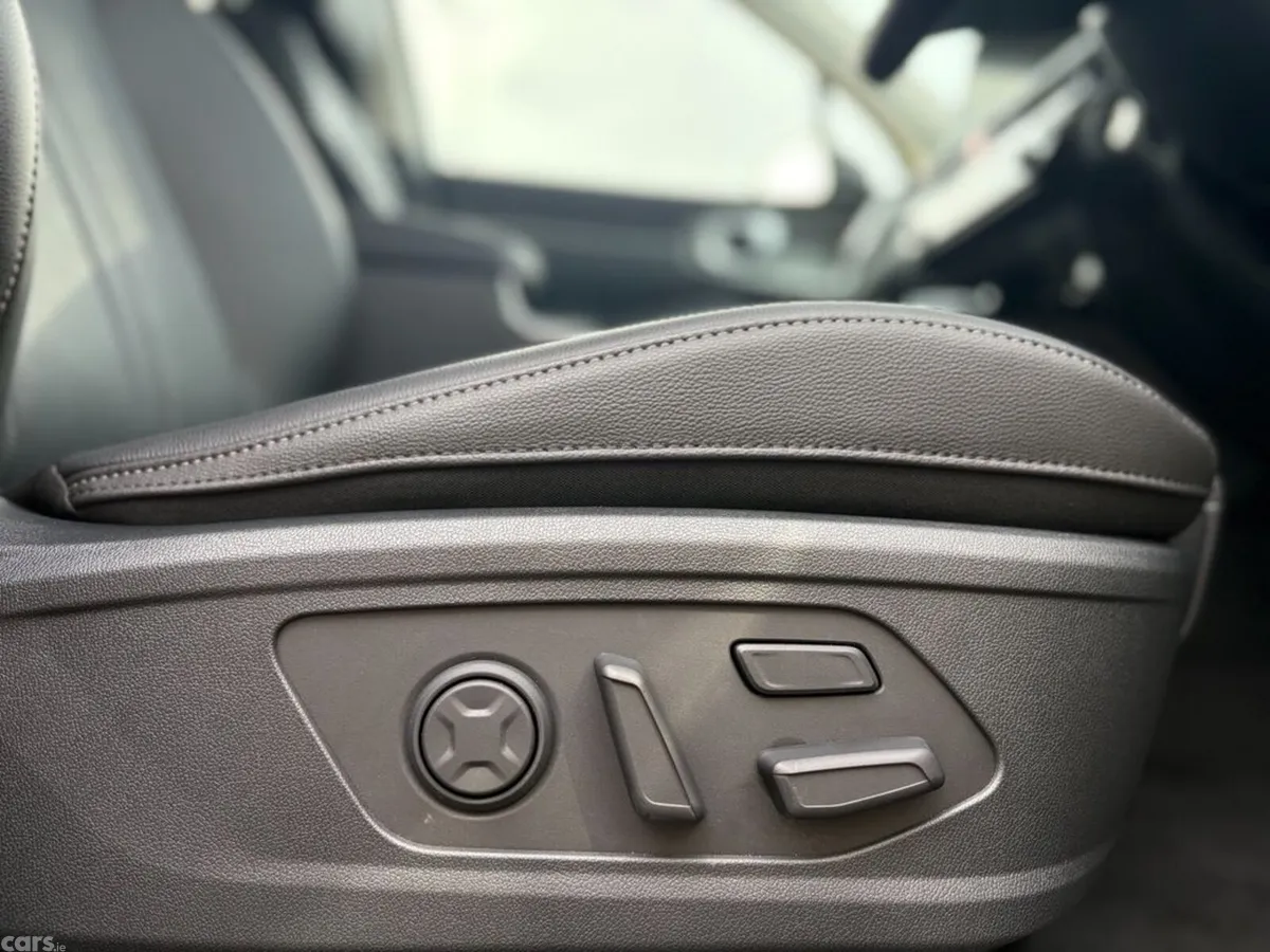 Kia Sorento SUV, Petrol Plug-in Hybrid, 2027, Black